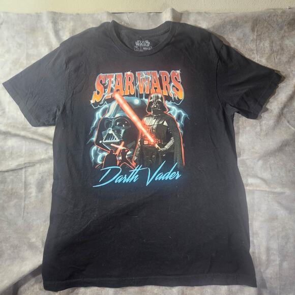 Star Wars Darth Vader Large Men's Graphic Crew Neck T-Shirt Vader Moon Black New - Picture 1 of 5